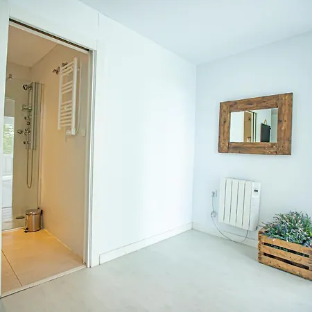 Holidays, White Views, 6 *